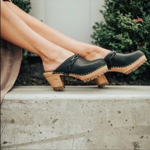 MIA Elsa Black Leather Sip On Platform Clog 8.5